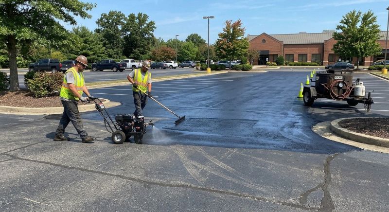 Asphalt Parking Lot Sealing in Sarasota, FL