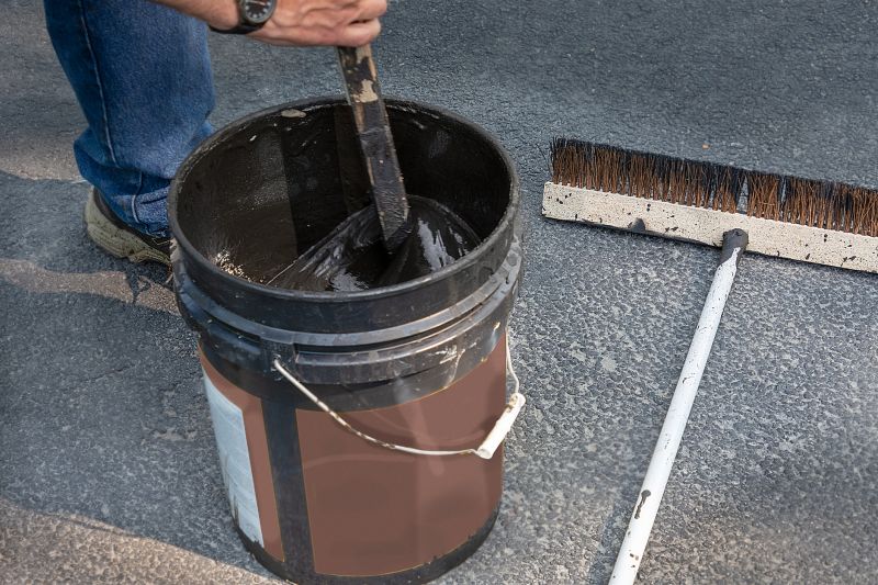 Blacktop Sealing in San Antonio, TX