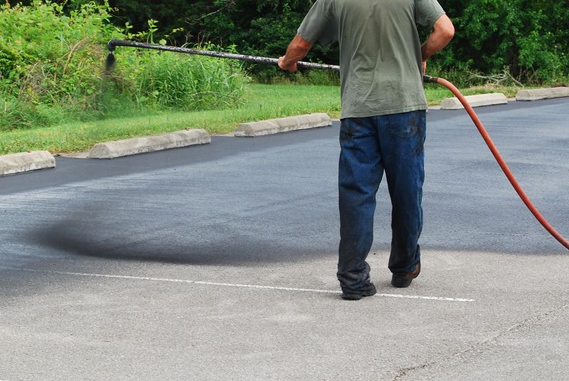 Parking Lot Sealcoating in Miami Dade County, FL