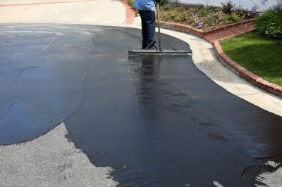 Resealing Extends the Life of the Driveway